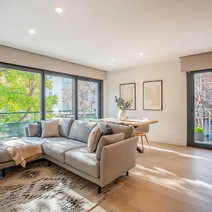 apartsnoubcn-les-corts.catalonia-hotels.com/